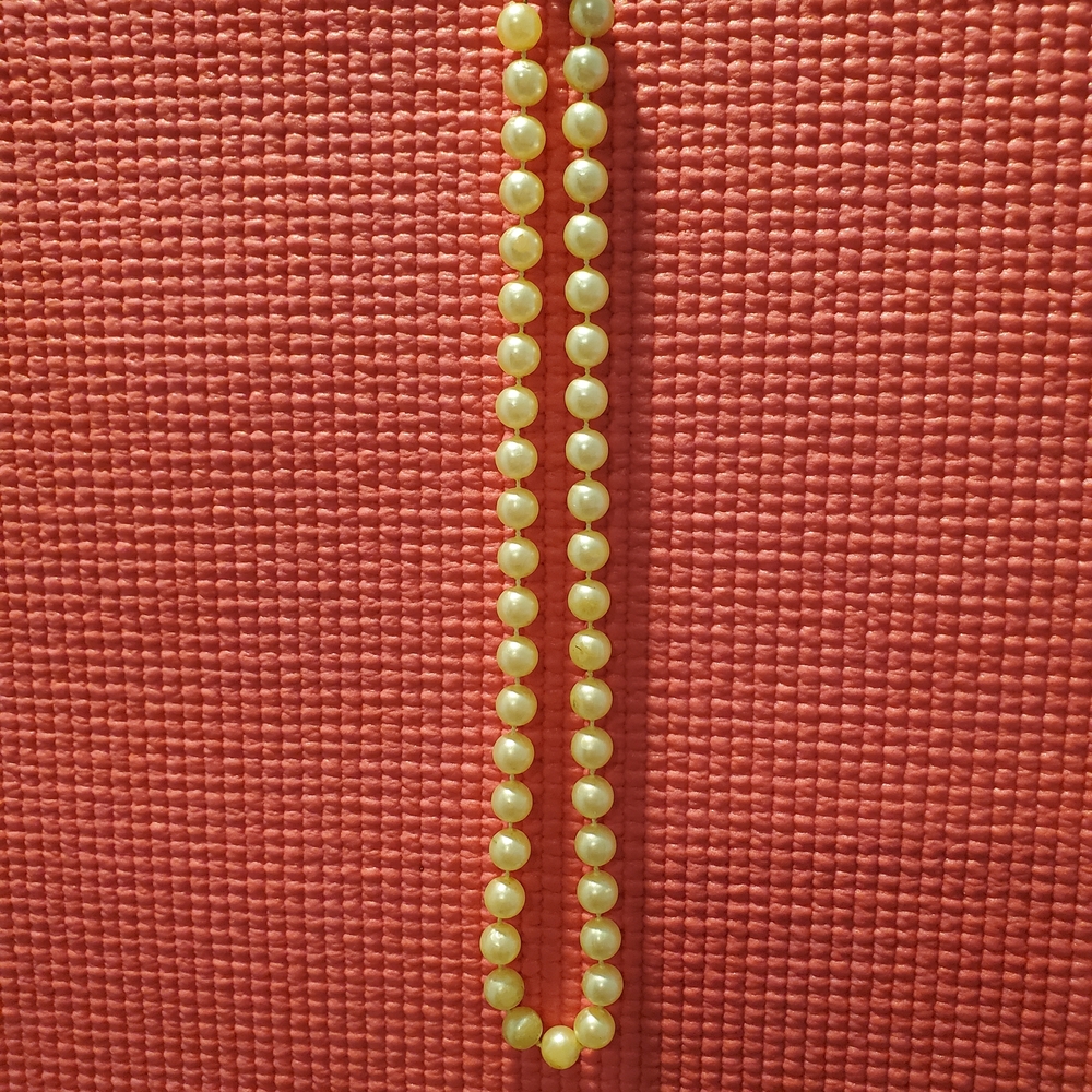 Elegant Yellow Beaded Necklace